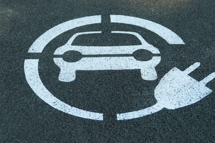 Parking con carga para vehículos eléctricos